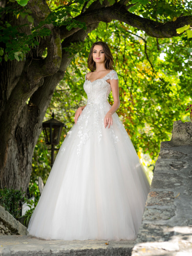 Wedding Dress 4226/Elizabeth-Mon Eliza