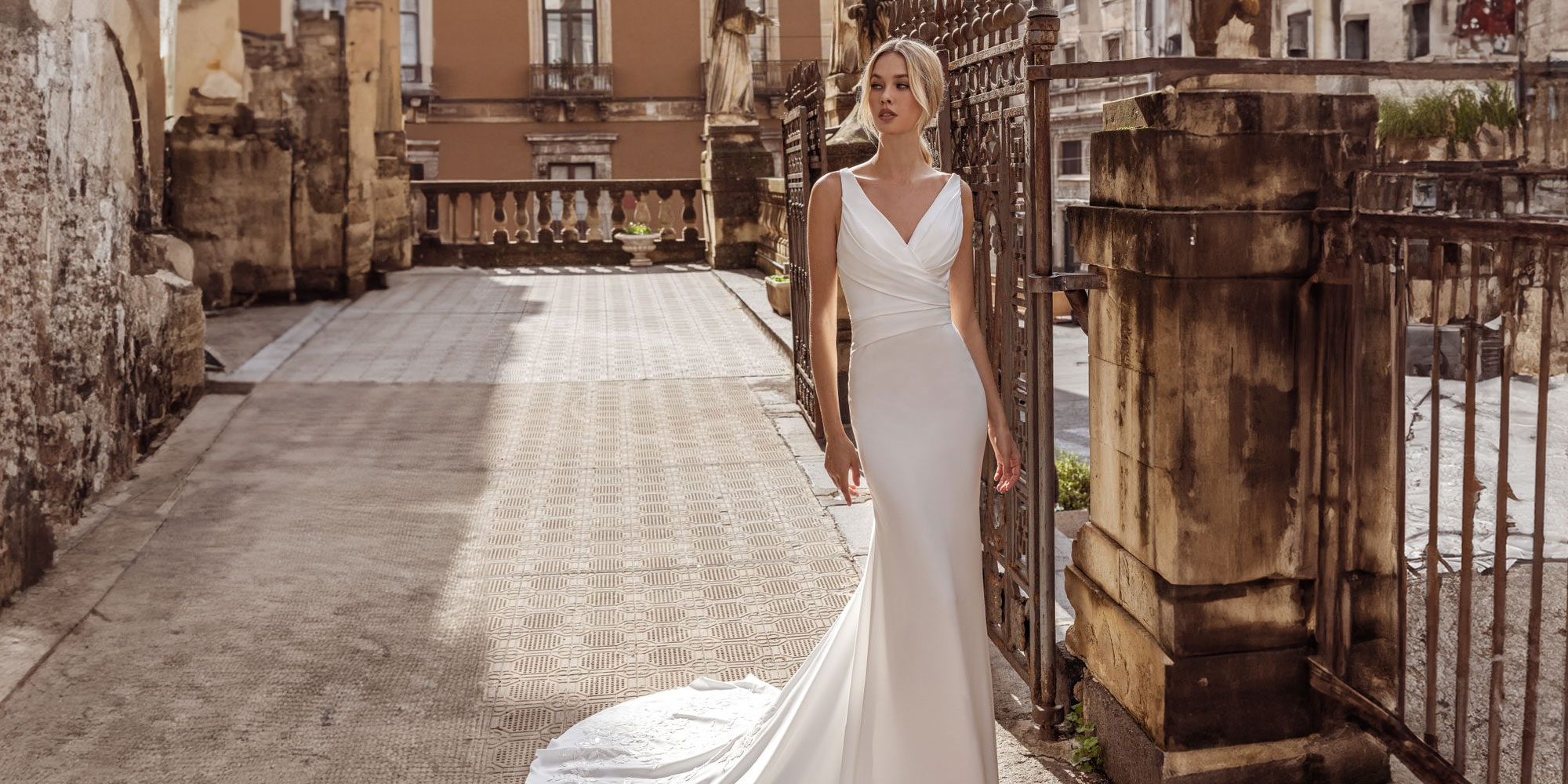 The Elegance of Off-the-Shoulder Wedding Dresses-Mon Eliza